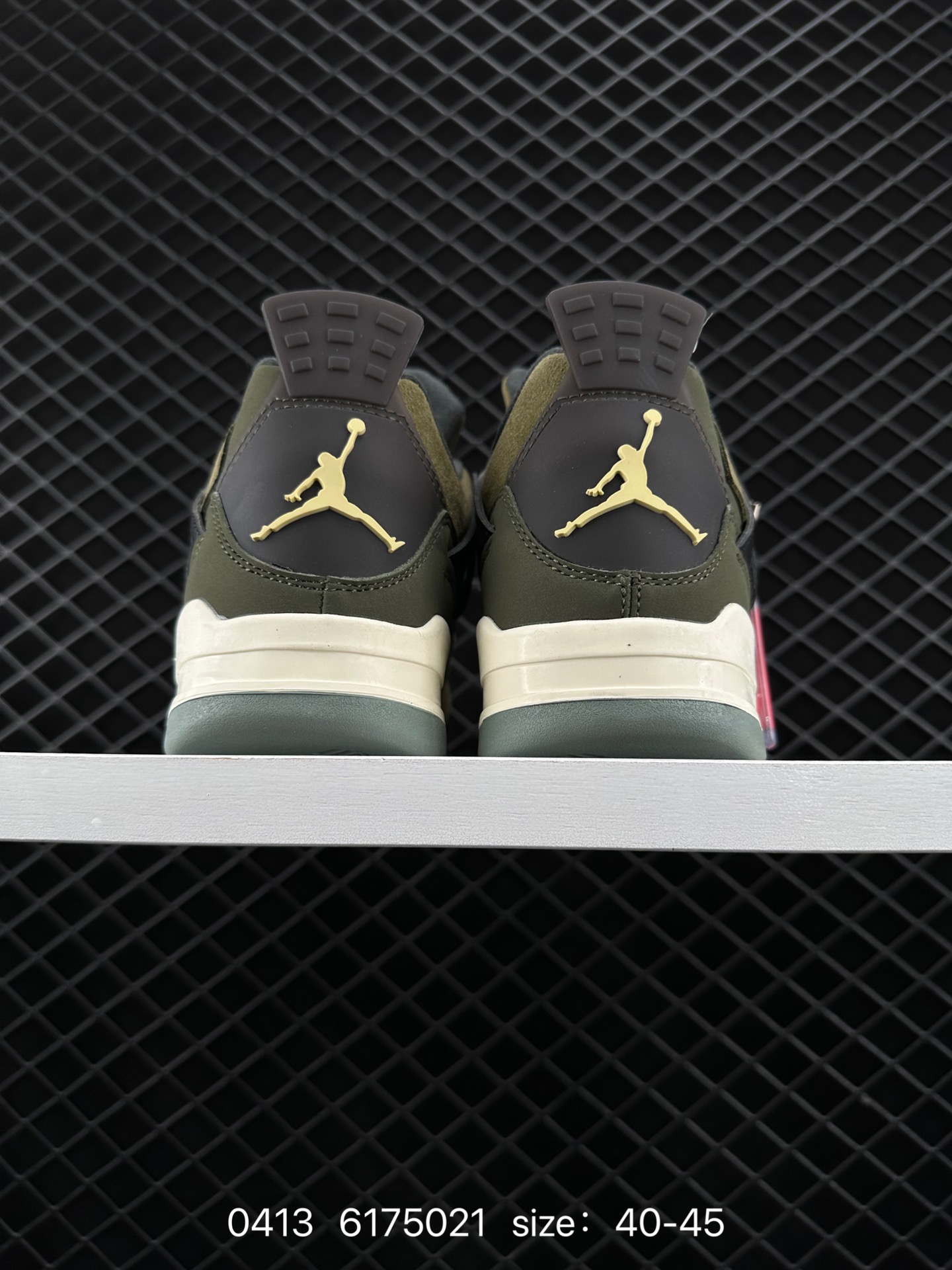 Nike Air Jordan 4 Retro”Bred Reimagined“